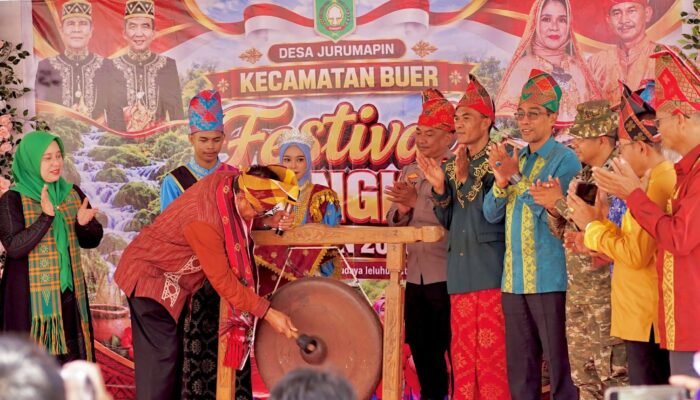 Buka Festival Ai Mangkung 2026, Bupati Ingatkan Penting Pelestarian Budaya dan Alam
