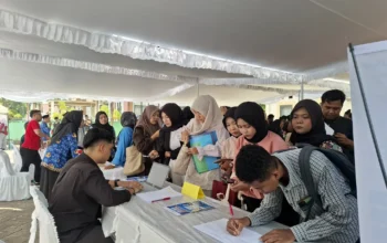 Dibuka Bupati, Pencari Kerja Serbu Sumbawa Job Fair 2026