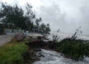 Rumah Warga Aik Bari Terancam Abrasi