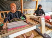 Mina Tenun : Lestarikan Budaya, Tingkatkan Ekonomi, dan Pemanfaatan Energi Terbarukan